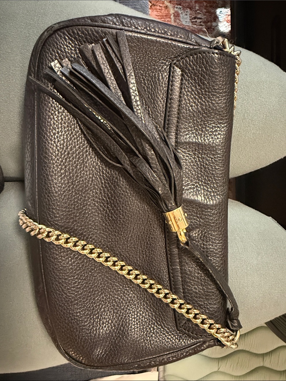 Gucci Black Leather Shoulder Bag with Tassel and Chain Strap - Picture 6 of 8